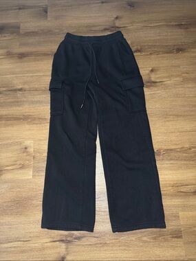 Manifest Offline Women's Wide Leg Black Cargo Sweat Pants. Size Med